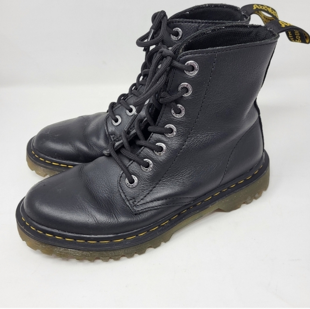 Dr Martens Luana Women Black Leather Air Wair Soles Bouncing Combat Boots Size 6